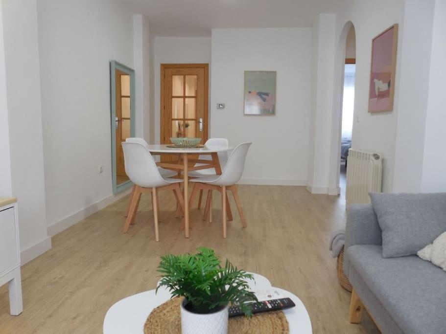 Precioso Piso De 2 Habitaciones 阿尔米利亚 外观 照片