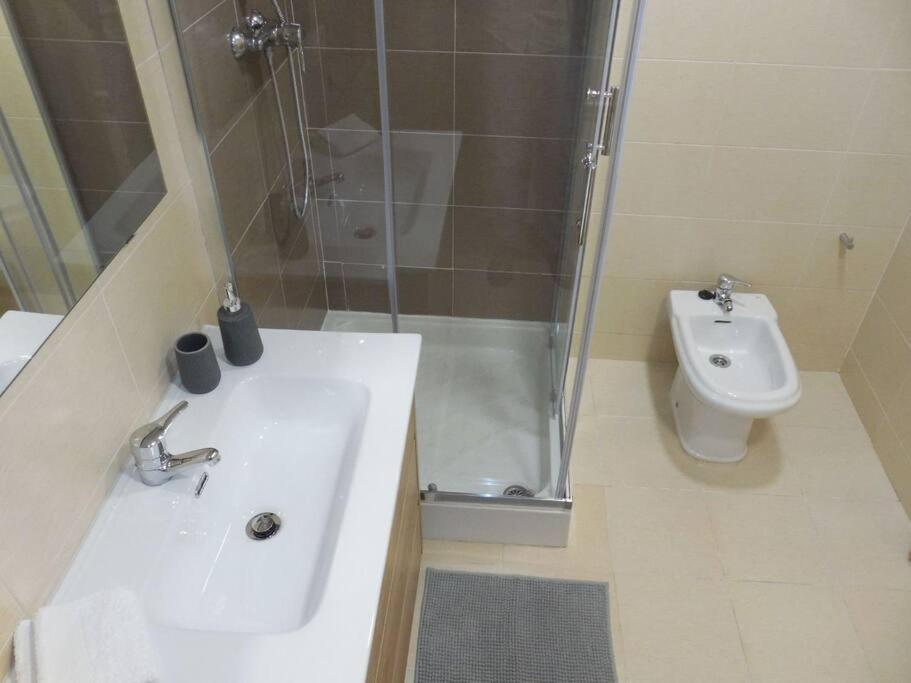 Precioso Piso De 2 Habitaciones 阿尔米利亚 外观 照片