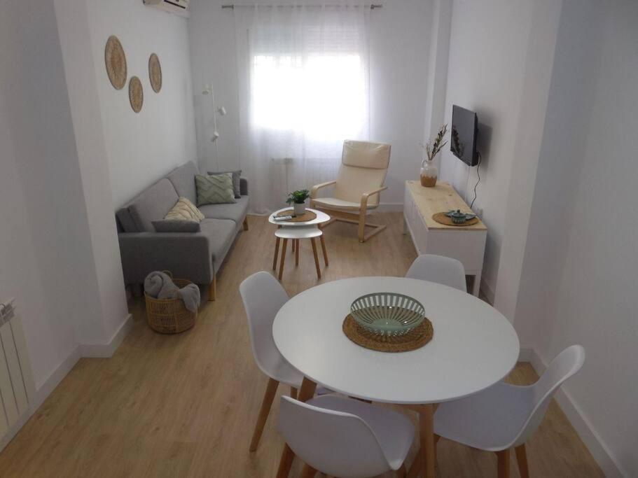 Precioso Piso De 2 Habitaciones 阿尔米利亚 外观 照片