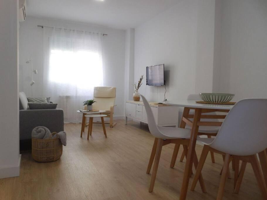 Precioso Piso De 2 Habitaciones 阿尔米利亚 外观 照片