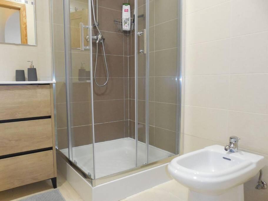 Precioso Piso De 2 Habitaciones 阿尔米利亚 外观 照片